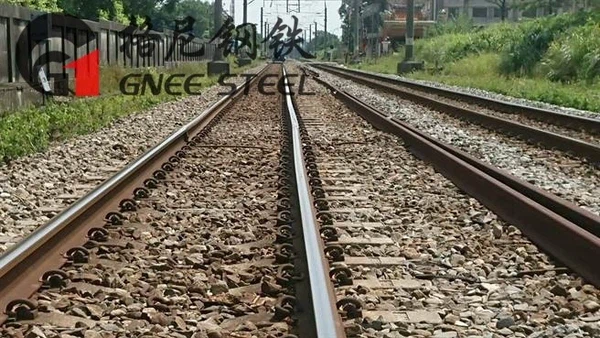 rail spike application rail spike application